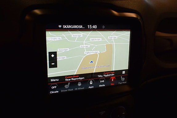 Jeep Renegade 15 of 28