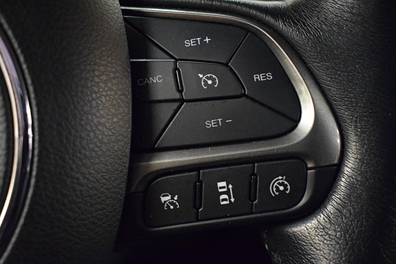 Jeep Renegade 11 of 28