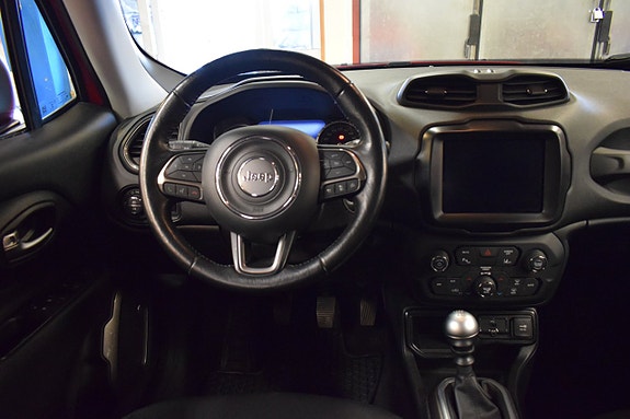 Jeep Renegade 6 of 28