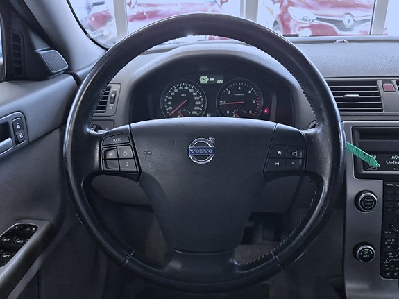 Volvo S40 9 of 15
