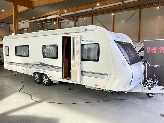 Hobby 780 WLU Nordic Edition /ALDE/Mover/AC/Markis med sidor/Solcell/Långbäddar