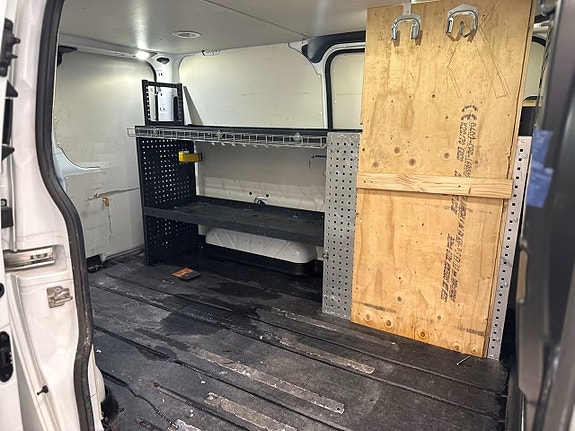 Ford Transit Custom 8 of 16