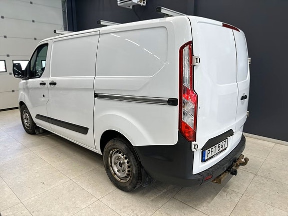 Ford Transit Custom 3 of 5