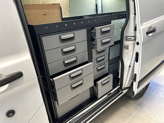 Ford Transit Custom 9 of 16