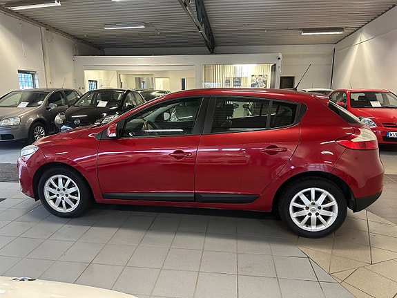 Renault Megane 2 of 5