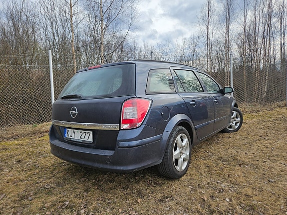 Opel Astra 2 of 4