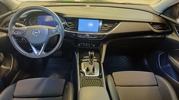 Opel Insignia Country Tourer 13 of 13