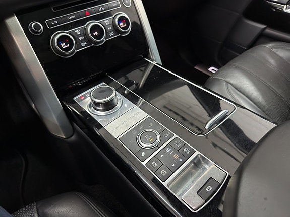 Land Rover Range Rover 18 of 23