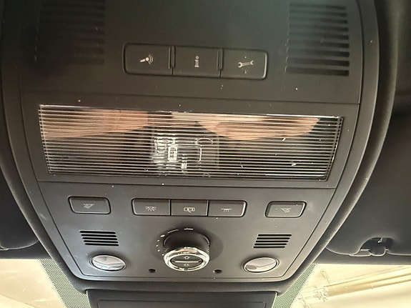 Volkswagen Touareg 24 of 30