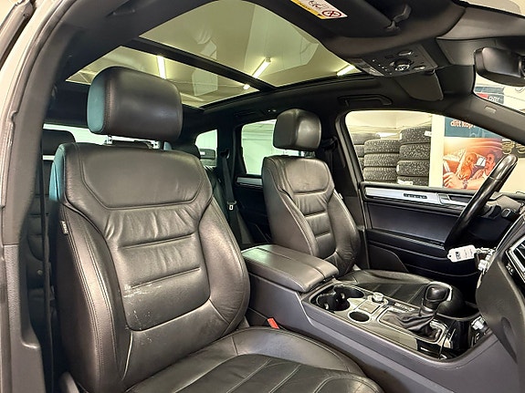 Volkswagen Touareg 12 of 30