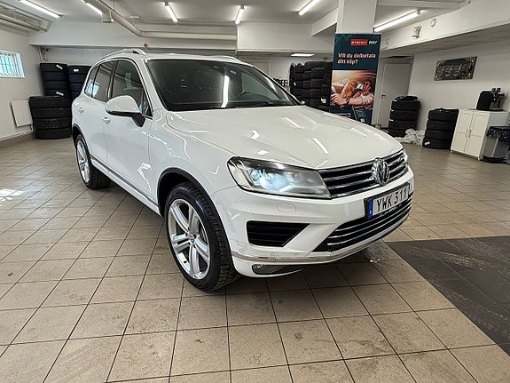 Volkswagen Touareg 3 of 30