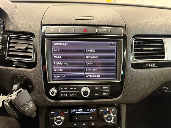 Volkswagen Touareg 16 of 30