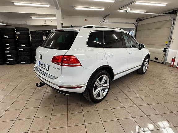 Volkswagen Touareg 7 of 30
