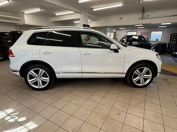 Volkswagen Touareg 4 of 30