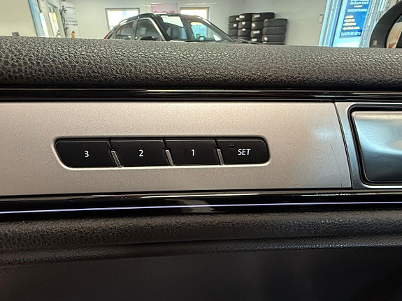 Volkswagen Touareg 21 of 30
