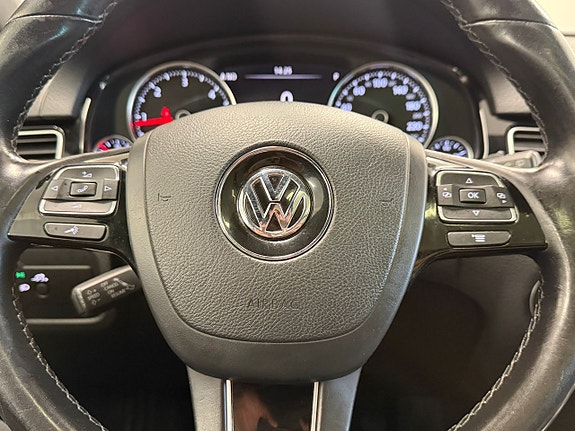 Volkswagen Touareg 13 of 30