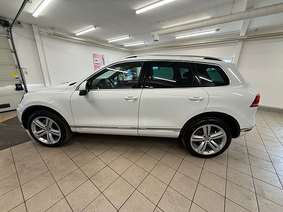 Volkswagen Touareg 5 of 30