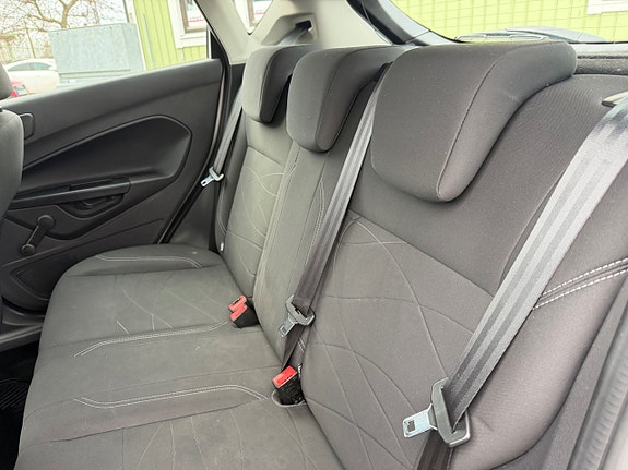 Ford Fiesta 12 of 22