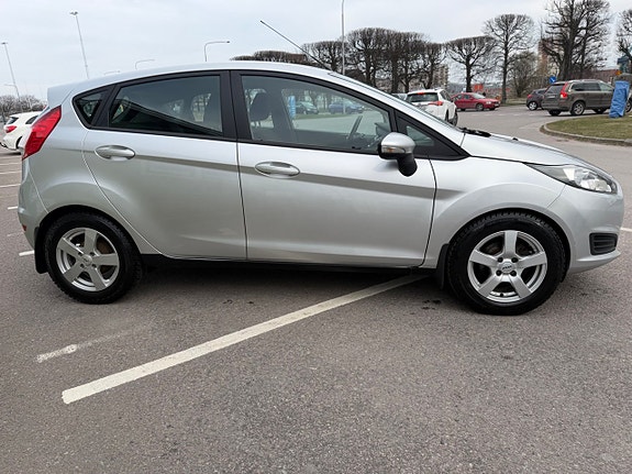 Ford Fiesta 6 of 22