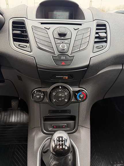 Ford Fiesta 20 of 22