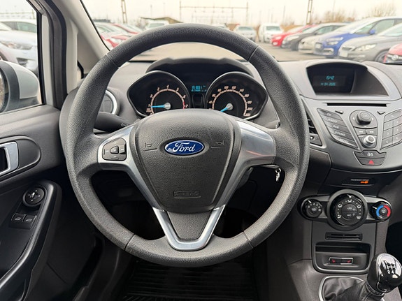 Ford Fiesta 18 of 22