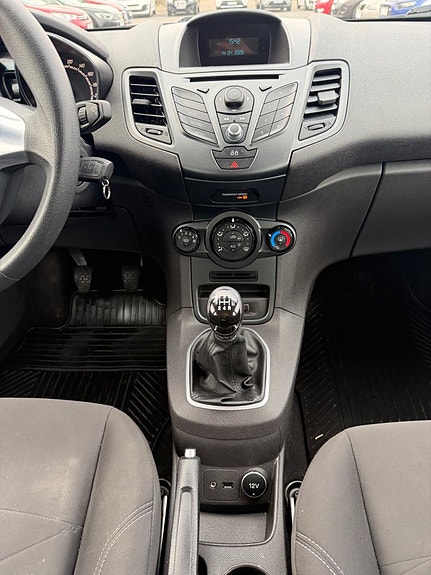 Ford Fiesta 19 of 22