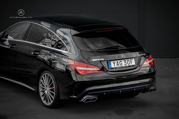 Mercedes-Benz AMG GT Black Series 18 of 23