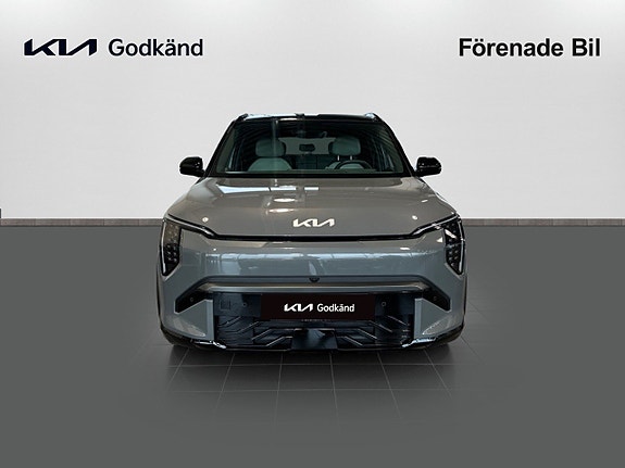 Kia EV3 2 of 5