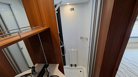 LMC EXPLORER 715 Comfort Dometic ACC på köpet/Automat / Alde värme 16 of 16