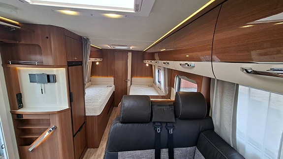 LMC EXPLORER 715 Comfort Dometic ACC på köpet/Automat / Alde värme 6 of 16