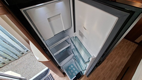 LMC EXPLORER 715 Comfort Dometic ACC på köpet/Automat / Alde värme 14 of 16