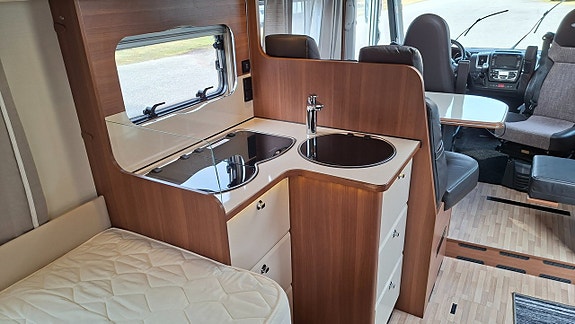 LMC EXPLORER 715 Comfort Dometic ACC på köpet/Automat / Alde värme 9 of 16