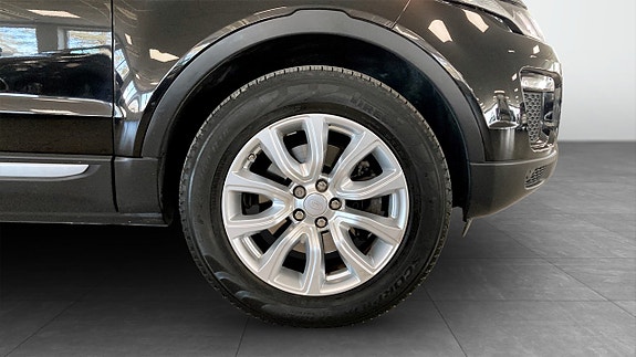 Land Rover Range Rover Evoque 9 of 23