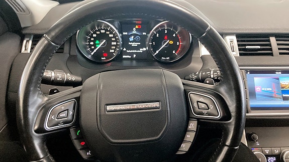Land Rover Range Rover Evoque 14 of 23