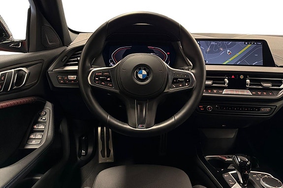 BMW 118i 9 of 17