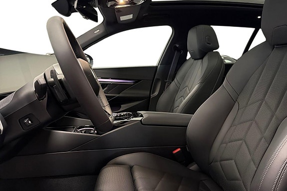 BMW 550e 12 of 18