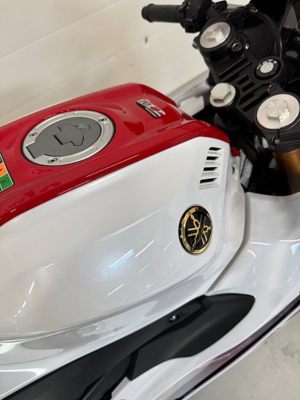 Yamaha R125 Anniversary White 6 of 7