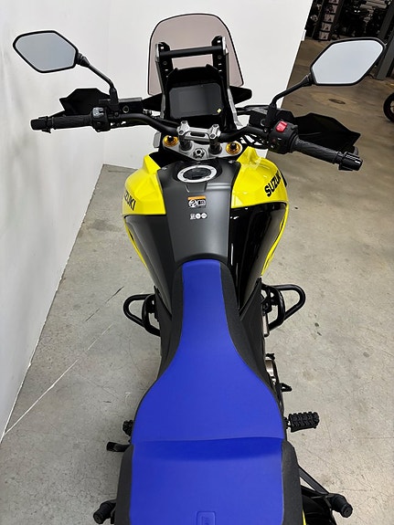 Suzuki V-Strom 1050 DE *Spara 15 000kr* Nu hemma i butik 4 of 10