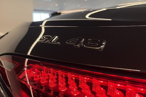 Mercedes-Benz SL43 21 of 23