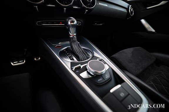 Audi TTS 12 of 23
