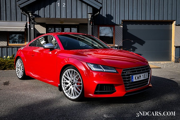 Audi TTS 2 of 5