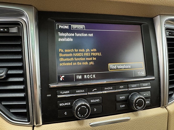 Porsche Macan S 13 of 19