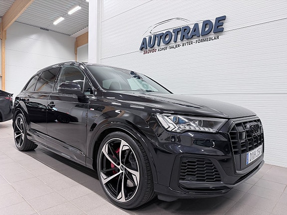 Audi Q7 4 of 5
