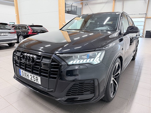 Audi Q7 3 of 5