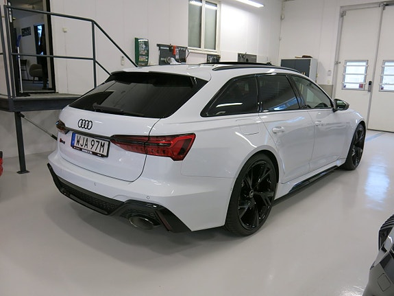 Audi RS6 2 of 30