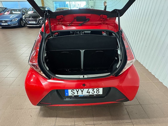 Toyota Aygo 7 of 9