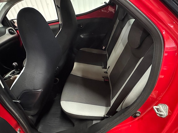 Toyota Aygo 6 of 9