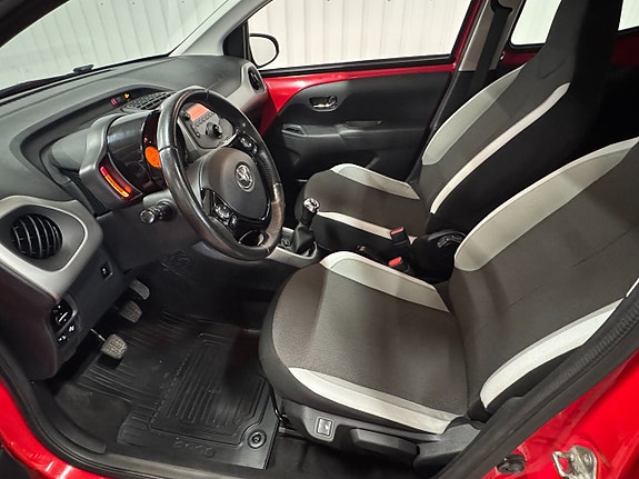 Toyota Aygo 4 of 9