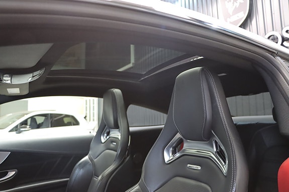 Mercedes-Benz C63 16 of 27