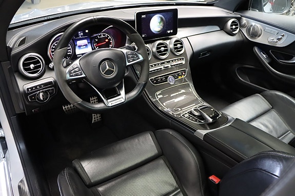 Mercedes-Benz C63 10 of 27